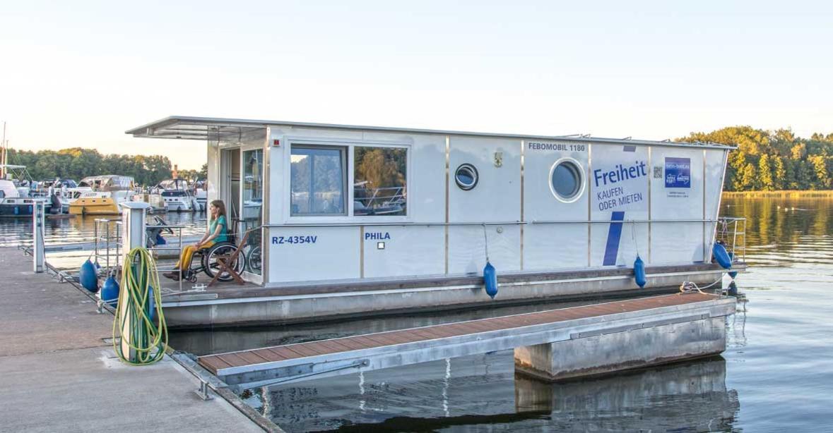 Kuhnle-Tours Ferienwohnung Rechlin Exterior foto